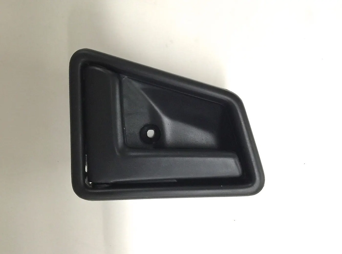 INTERIOR DOOR OPENER HANDLE LH (DRIVER) GRAY – GEO TRACKER/ SIDEKICK ’89-’98