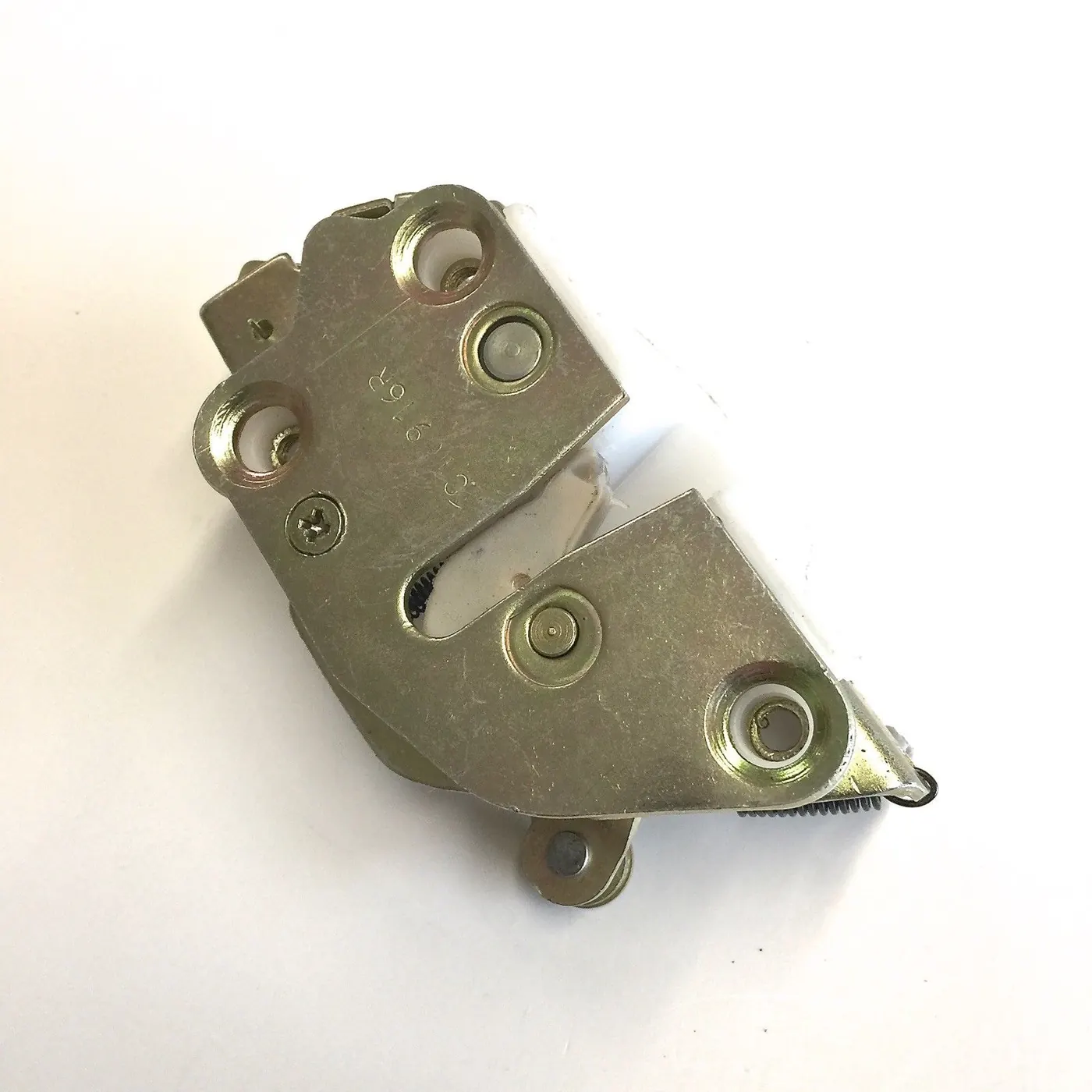 DOOR LOCK / LATCH MECHANISM PASSENGER SIDE (RH) – SAMURAI ’85-’90