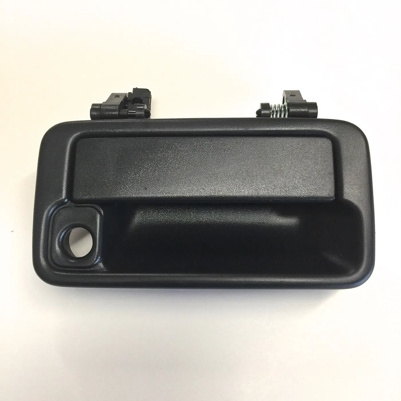 EXTERIOR DOOR HANDLE – PASSENGER SIDE – RH -GEO TRACKER / SIDEKICK ’89-’98