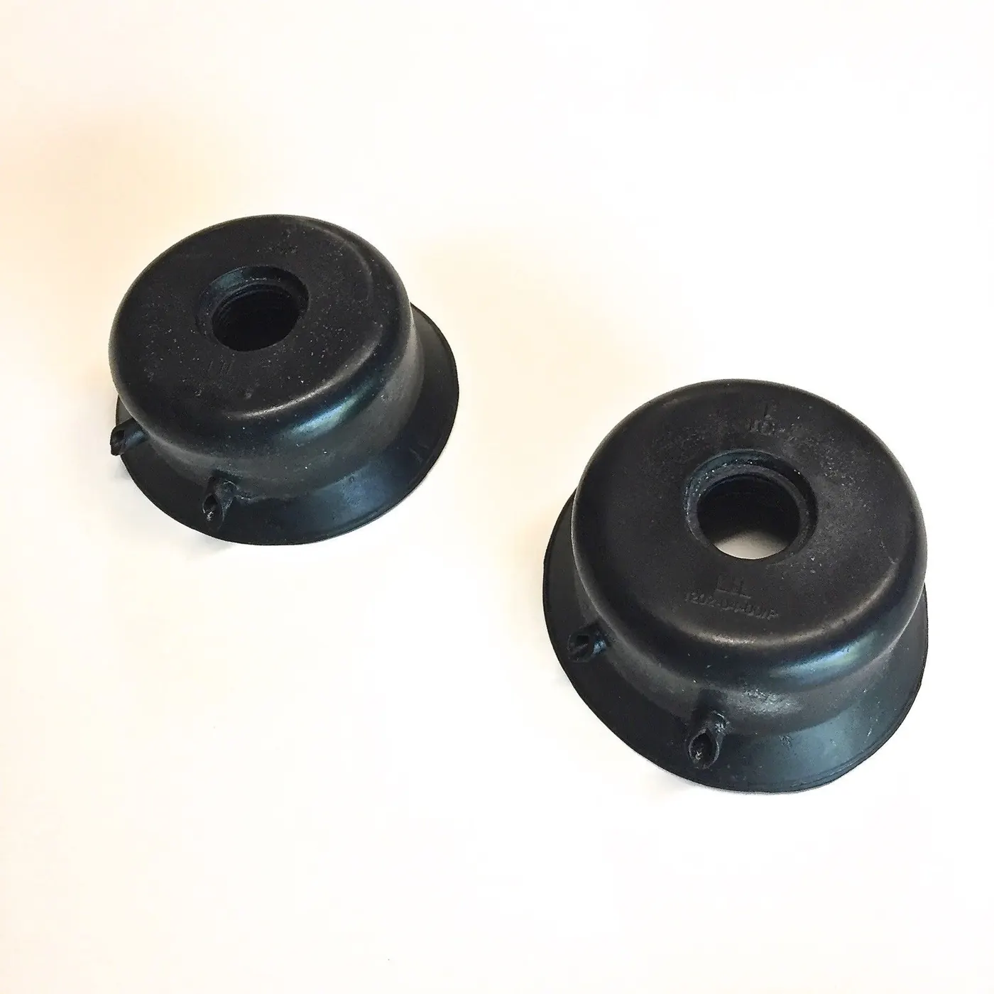 HEAD LIGHT BULB COVER (OEM) – SAMURAI ’85-’95