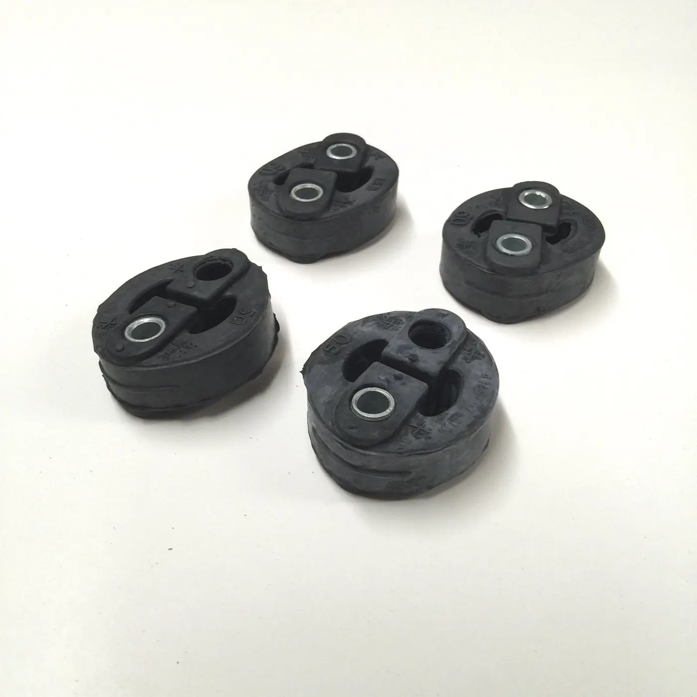 QTY 4 – EXHAUST MUFFLER PIPE RUBBER MOUNTS (OEM) – SAMURAI ’85-’95