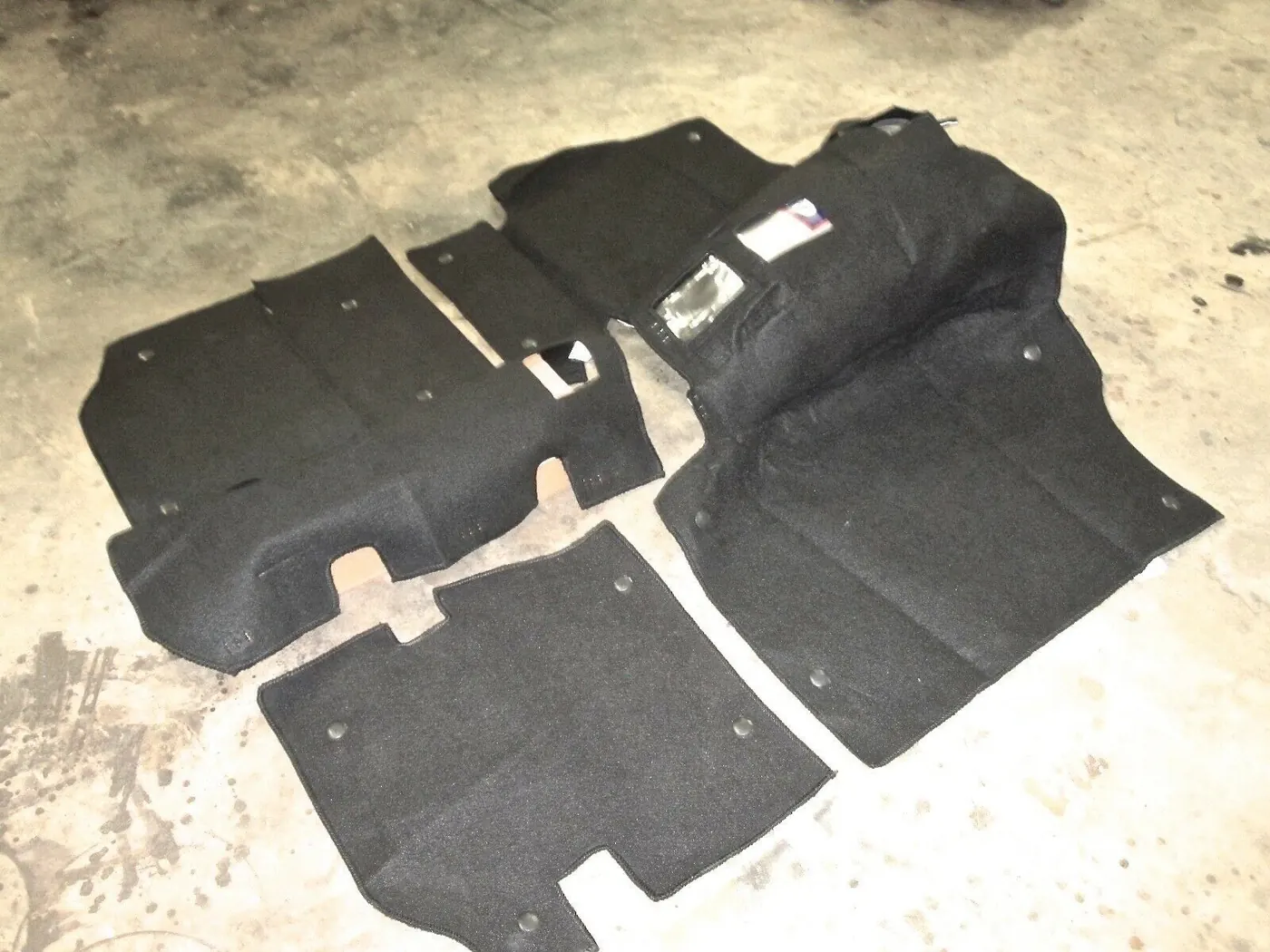 CARPET/FELT – PASSENGER AREA (OEM) – SAMURAI ’80-’95