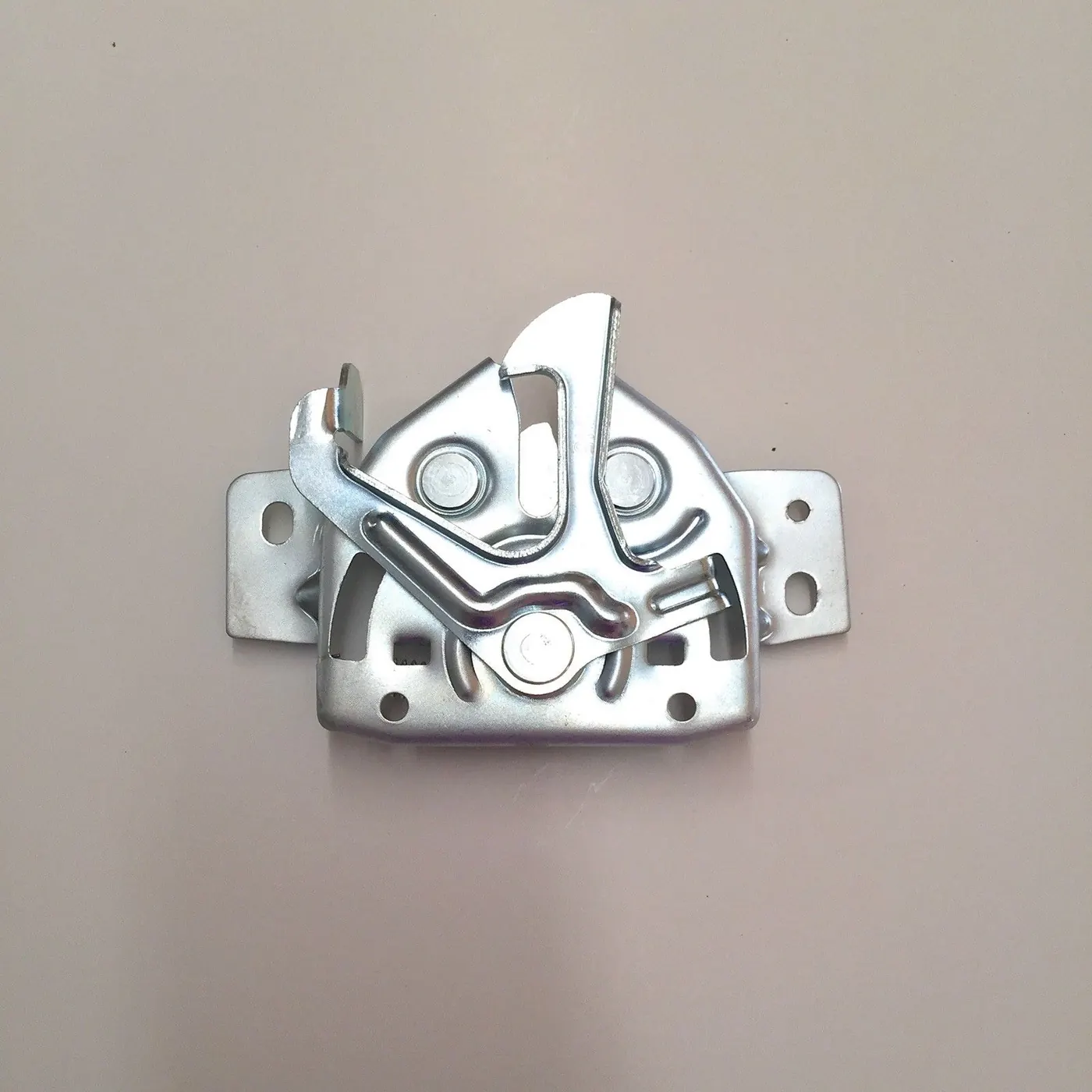 HOOD / BONNET – LATCH / LOCK – GEO TRACKER / SIDEKICK ’89-’98