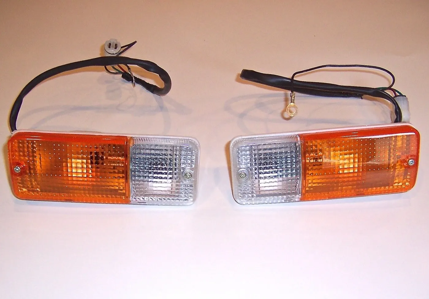 FRONT TURN SIGNAL RUNNING LIGHTS (OEM) – SAMURAI ’80-’95