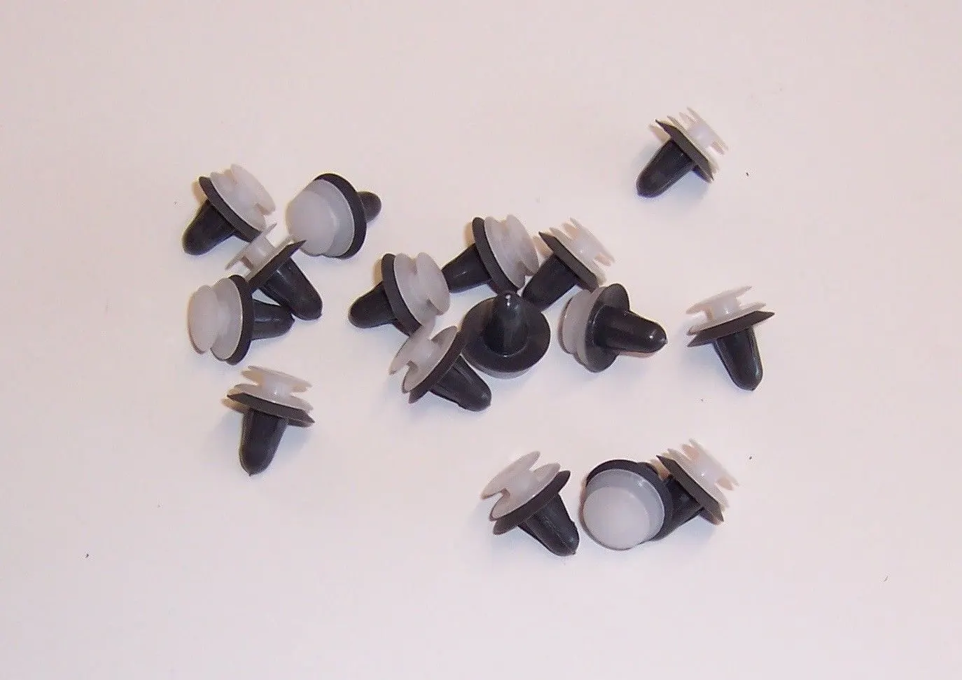 DOOR PANEL ATTACHMENT CLIPS (QTY 15 / ONE DOOR PANEL) GEO TRACKER / SIDEKICK