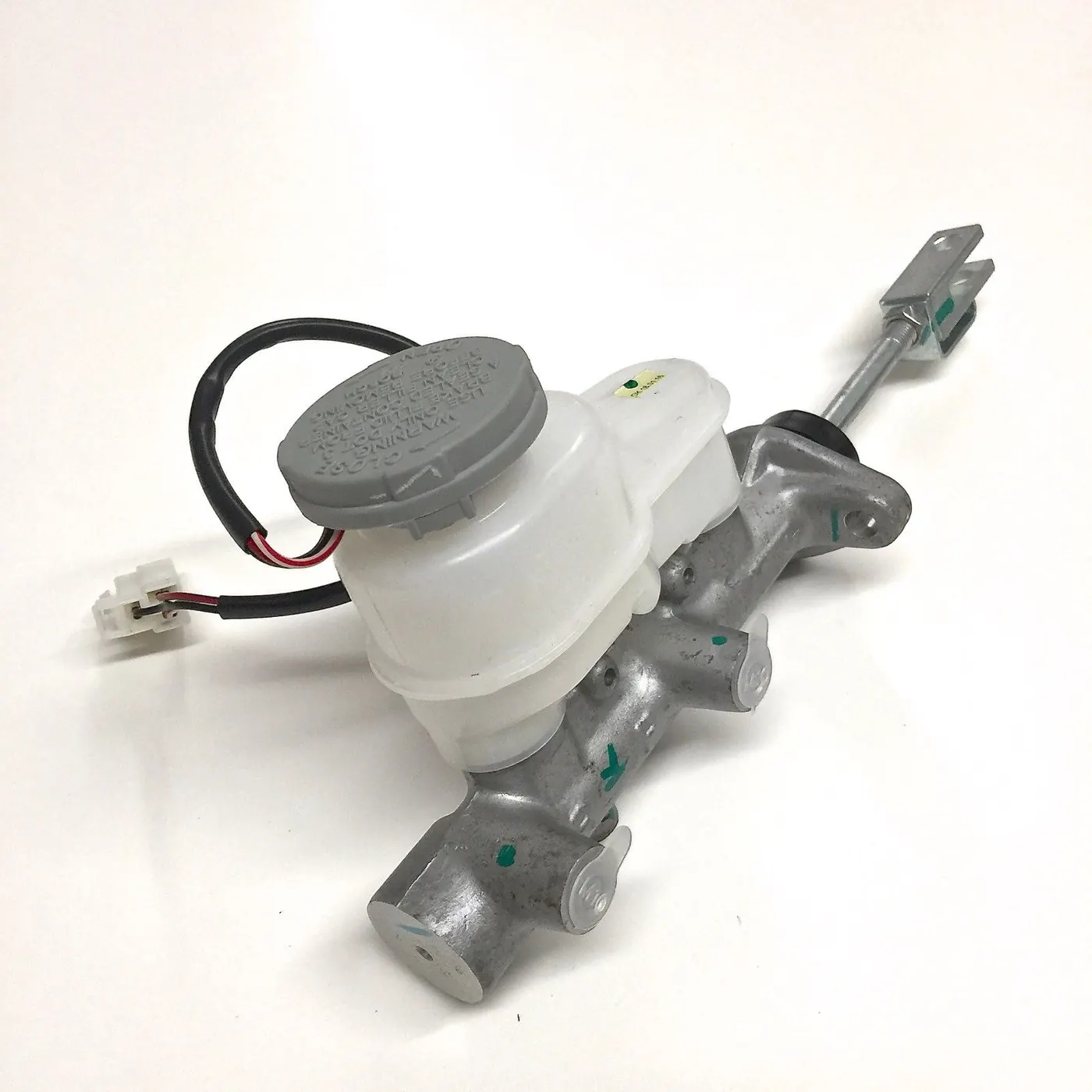 BRAKE MASTER CYLINDER (OEM) – SAMURAI ’80-’84