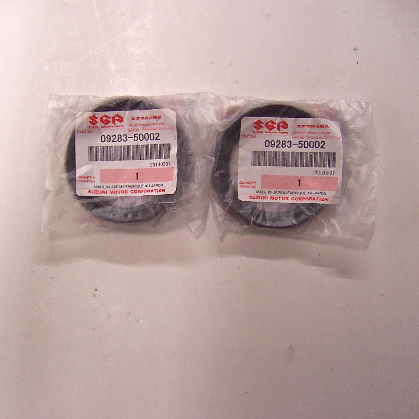 QTY 2 – FRONT HUB OIL SEALS (OEM) – SAMURAI ’80-’95
