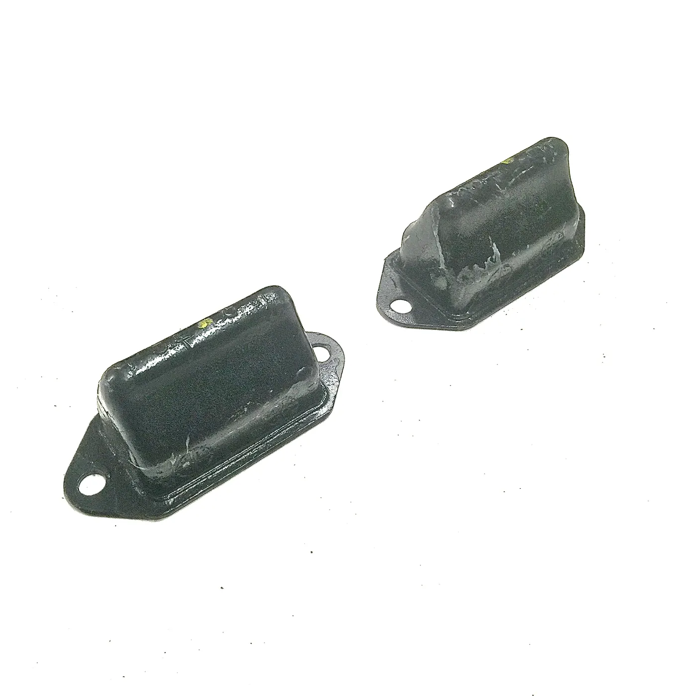 BUMPERS FOR FRONT LEAF SPRINGS (OEM) – SAMURAI ’85-’95