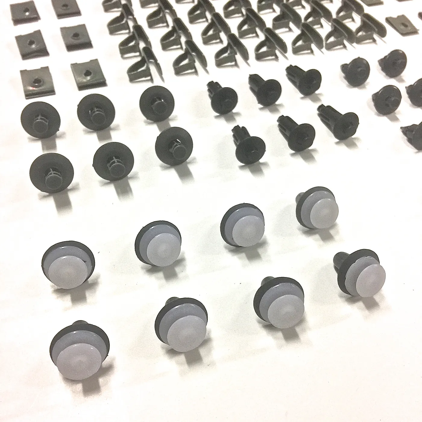 110 PC – SUZUKI UNIVERSAL TRIM CLIP / PUSH PIN SET – SAMURAI ’80-’95