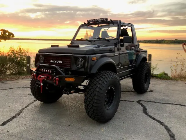 black suzuki ZUK
